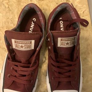 Burgundy converse